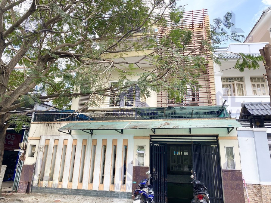 Villa cạnh Nguyễn Hoàng diện tích sử dụng 7 x 20 làm văn phòng tốt 35 triệu/tháng