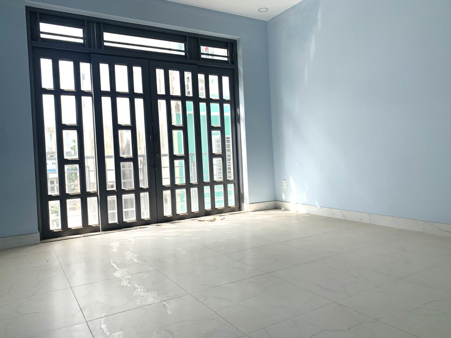 Cho thuê nhà mặt tiền đường Nguyễn HoàngCao Đức Lân, Quận 2
