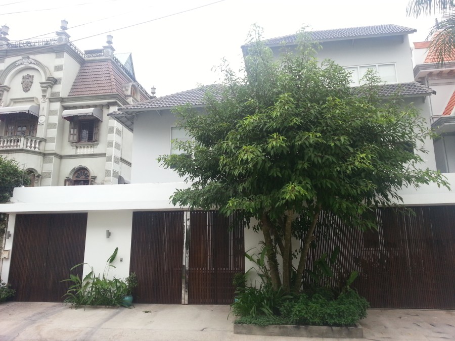 Cho thuê nhà ngay mặt tiền Quốc Hương Quận 2 diện tích 9x16m, lh 0566129561
