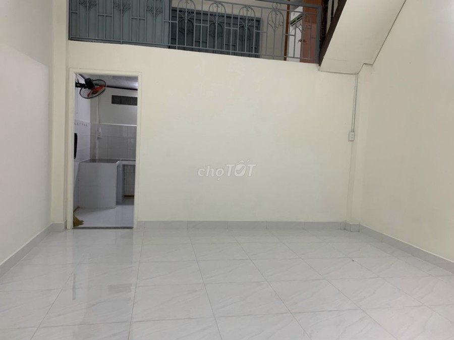 Mình cần cho thuê nhà 3 tầng đúc, dtsd 35m2, hẻm Phan Xích Long, Phú Nhuận, giá 12 triệu/tháng