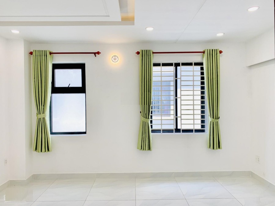 Nhà đường Vũ Tông Phan giá cho thuê 40 triệu/tháng 2 lầu 6 phòng sổ hồng chính chủ