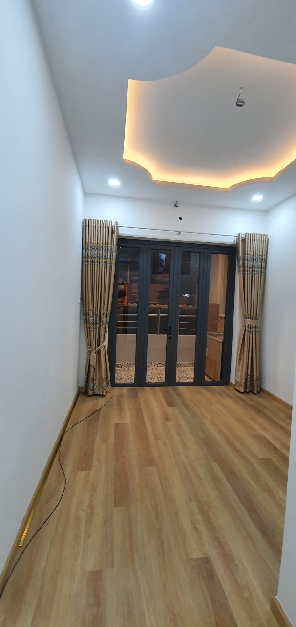 MTKD Nguyễn Tiểu La Q10, 3x15, 4 tầng mới đẹp, 4pn, gần giao Hòa Hảo