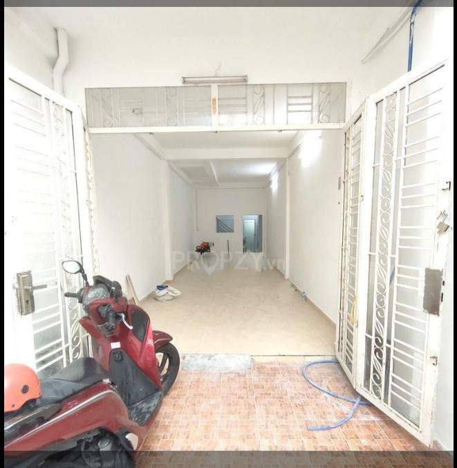 Nhà MTKD Ba Vì P15 Q10, Cư xá Bắc Hải, 3.6x18 trống suốt