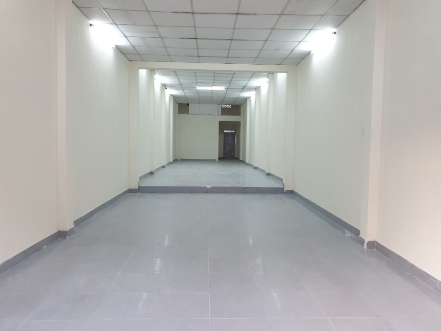 Cho thuê nhà 120m2, 1WC ngay mặt tiền 606B đường Tô Ngọc Vân Thủ Đức