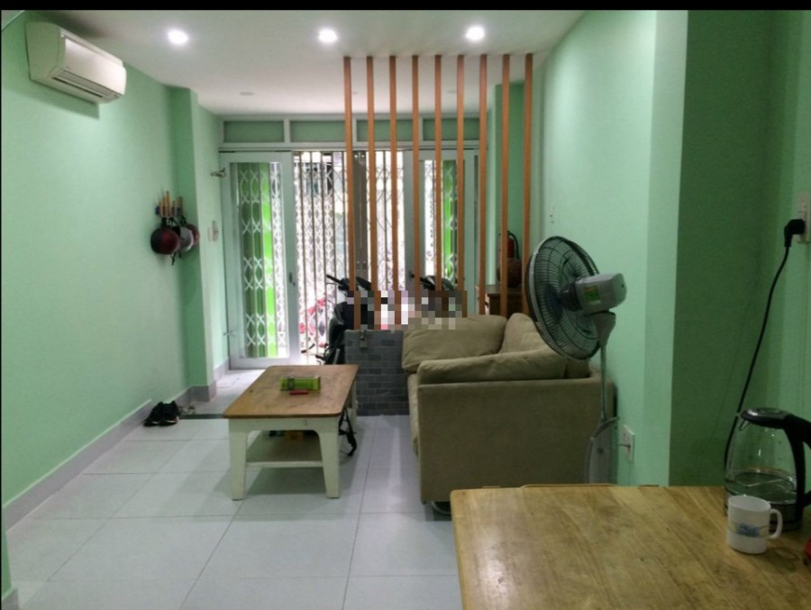 Cho thuê nhà đầy đủ nội thất 3pn Phan Văn Trị Q5, 15tr
