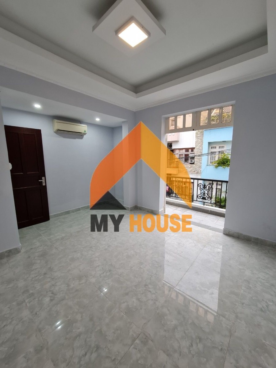 Order 1 căn nhà đẹp chỉ có 30tr/tháng 4pn, có sân nhỏ quận 2