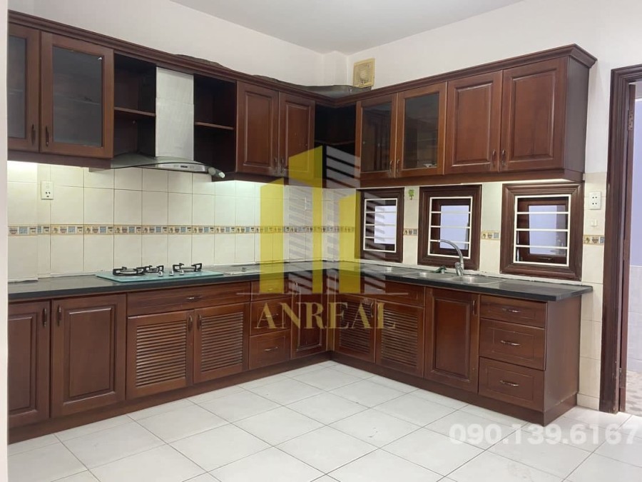 Cho thuê biệt thự Phường An Phú, Quận 2 diện tích sử dụng 350m2, giá thuê 32 Triệu/Tháng