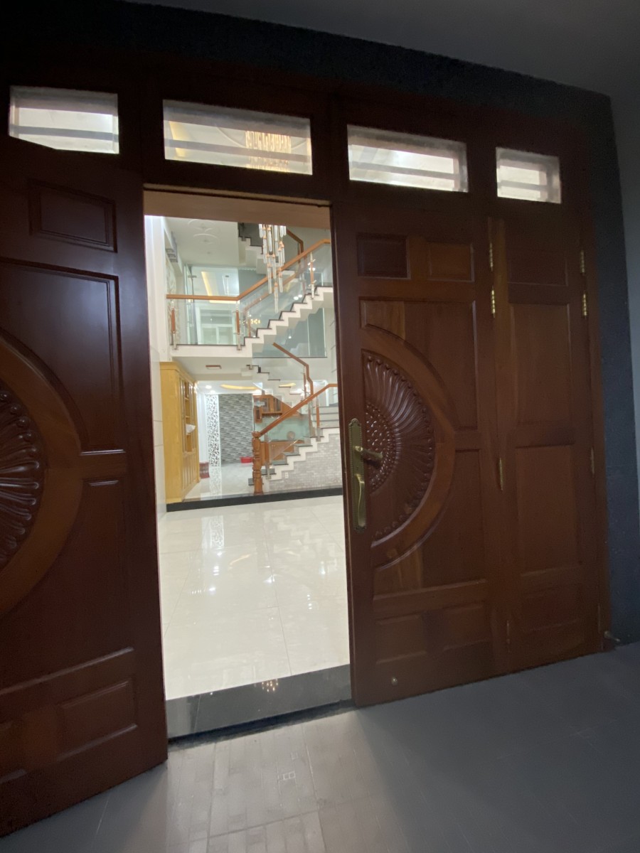 Cần cho thuê căn nhà nằm trong HXH đường Phạm Văn Chiêu dtsd 80m2, 4 tầng, 5Pn giá thuê 17 Triệu/Th