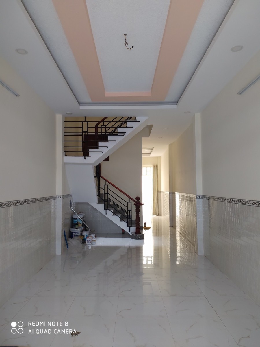 Cho thuê nhà hẻm 4m đường bùi minh trực p6 q8 4pn 3wc 1 trệt 2 lầu