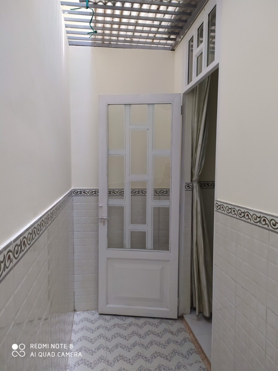 Cho thuê nhà hẻm 4m đường bùi minh trực p6 q8 4pn 3wc 1 trệt 2 lầu