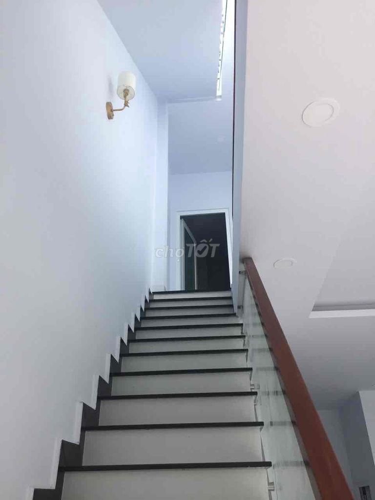 Cho thuê nhà phường tân hưng q7 nhà mới giá 9 Triệu/Tháng