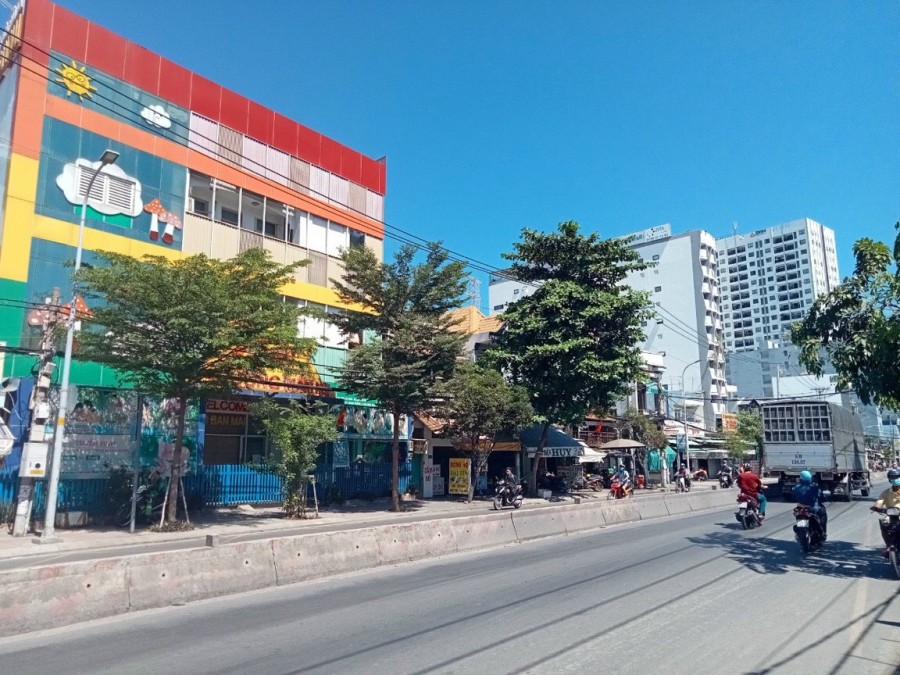 CHỦ NHÀ cần cho thuê nhà phố Đường Huỳnh Tấn Phát, 16x24m - 4 tầng