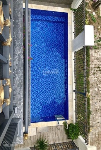 Căn nhà dạng biệt thự cho thuê có sân vườn, hồ bơi, 400m2 tại Phú Mỹ Hưng, Q7