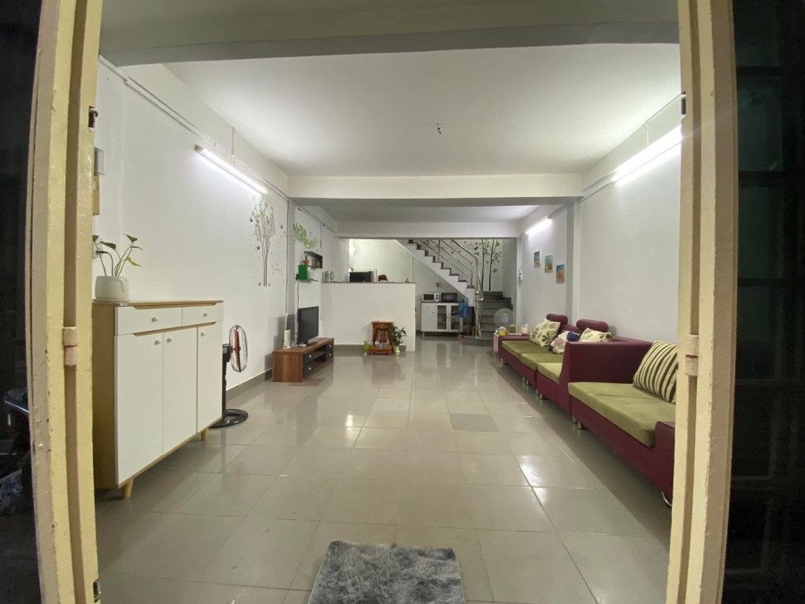Cho thuê nhà nguyên căn mới tinh 44m2 ( 4m x 11m), 02 phòng ngủ; 02 nhà vệ sinh tại Phú Nhuận