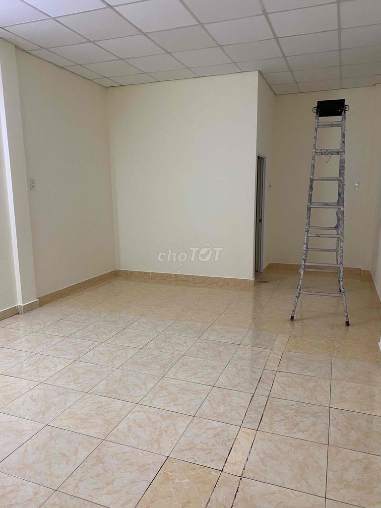 Nguyên căn hẻm xe hơi 4m*15m, xây 2 tầng, nhà đẹp giá thuê 14 Triệu/Tháng