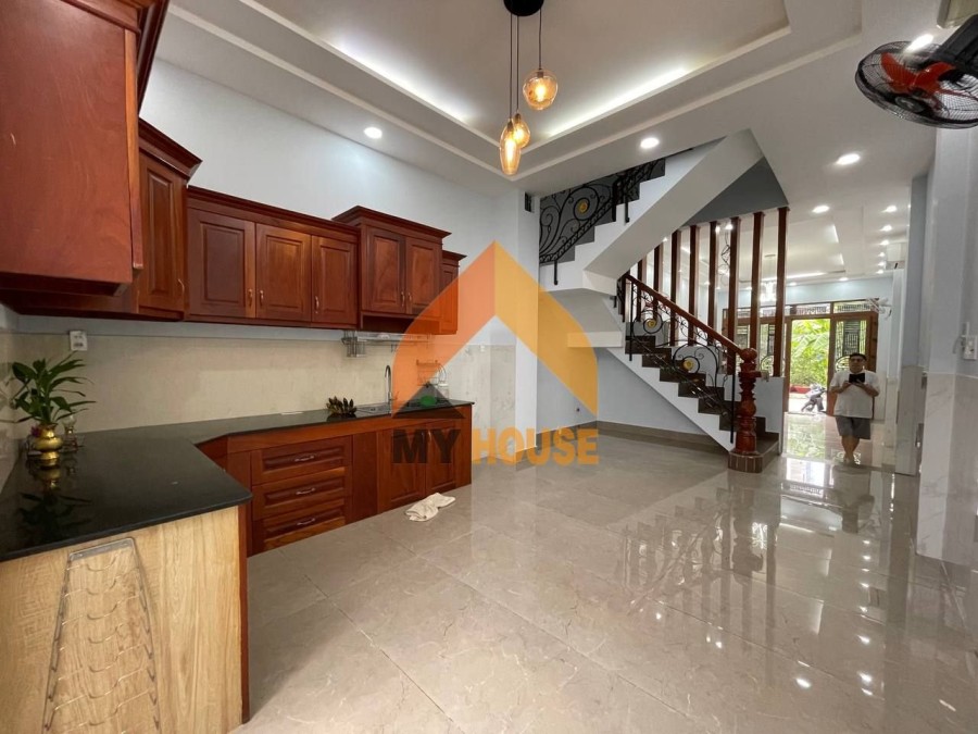 Tìm đâu xa nhà nguyên căn sang xịn mịn 6PN ở khu Bình An Quận 2 đây