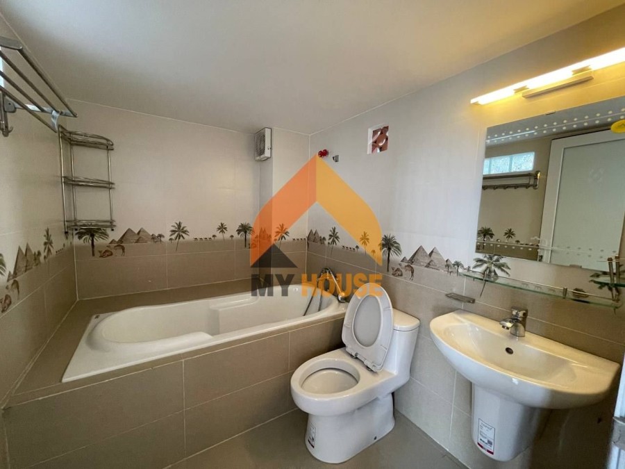 Tìm đâu xa nhà nguyên căn sang xịn mịn 6PN ở khu Bình An Quận 2 đây