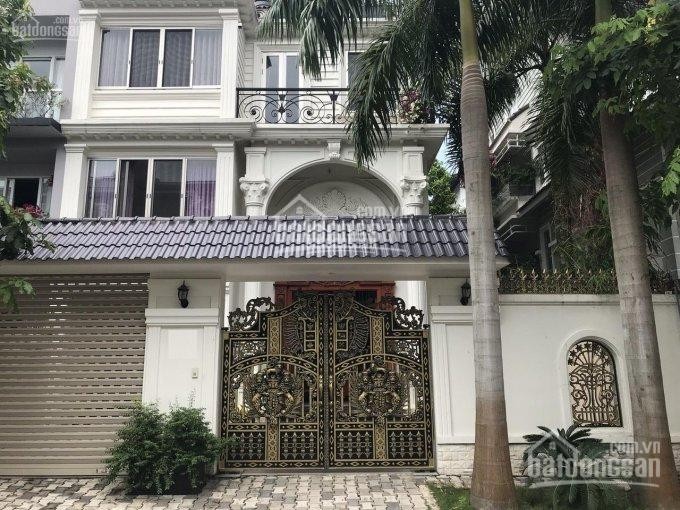 Biệt thự nhà phố cho thuê 350m3, 5PN, giá 33tr/th tại khu Phú Mỹ Hưng. LH 0935047286