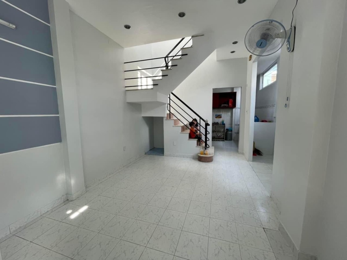 Nhà Góc Mặt Tiền Trần Văn Kỷ Thuận Tiện Kinh Doanh Mọi Nghành Nghề