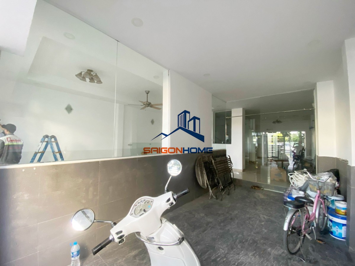Cho thuê villa Thảo Điền trệt 3 lầu 5PN hiện đại