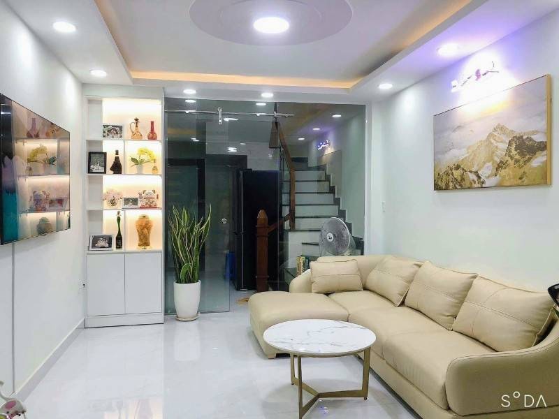 Cho thuê nhà nguyên căn 3 lầu hẻm VIP tại 49A2 Phan Đăng Lưu, Quận Phú Nhuận.
