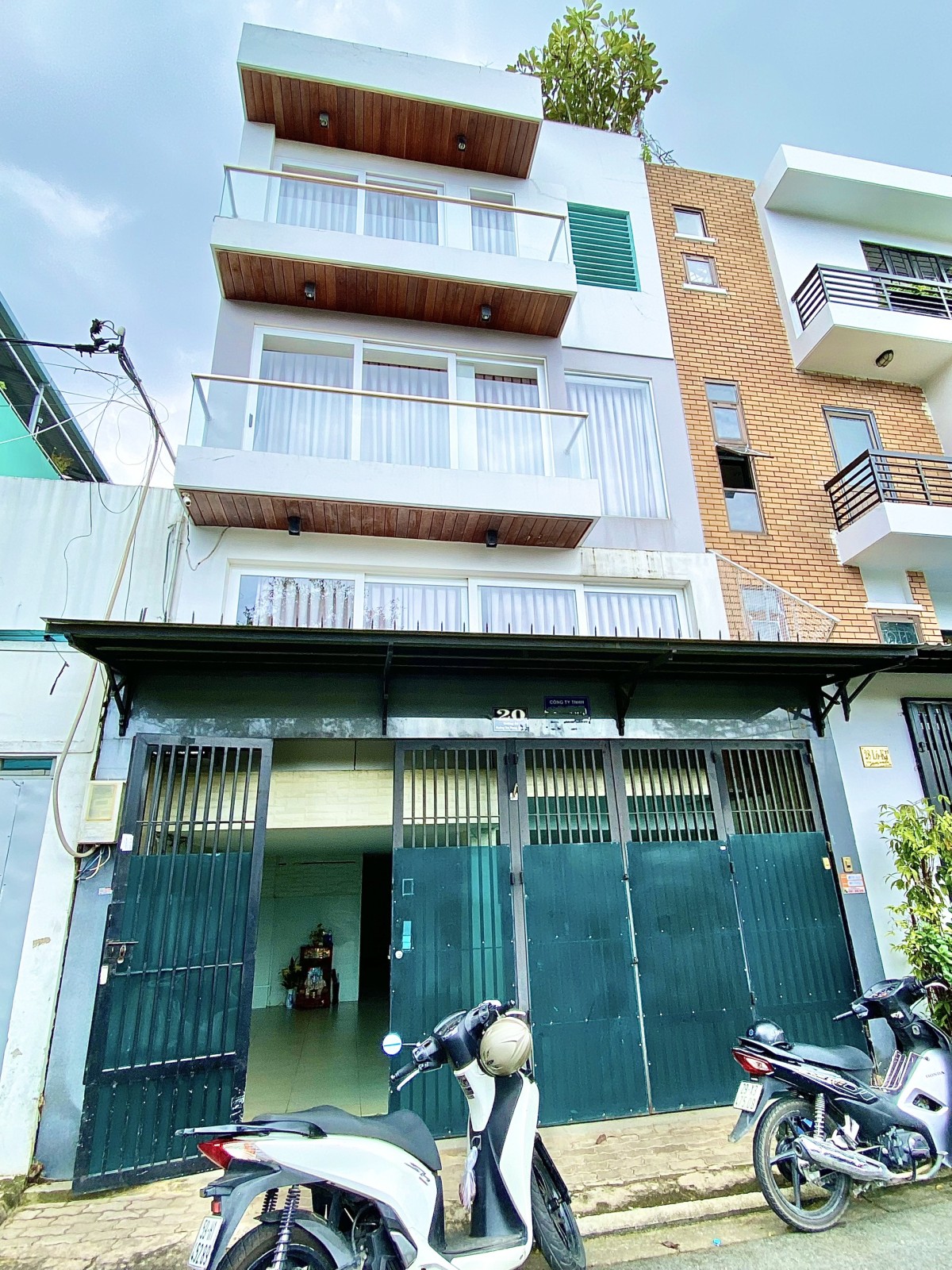 Cho thuê nhà đẹp 1 trệt 3 lầu P.Tân Phong, Q7, có nội thất cạnh Lotte Mart