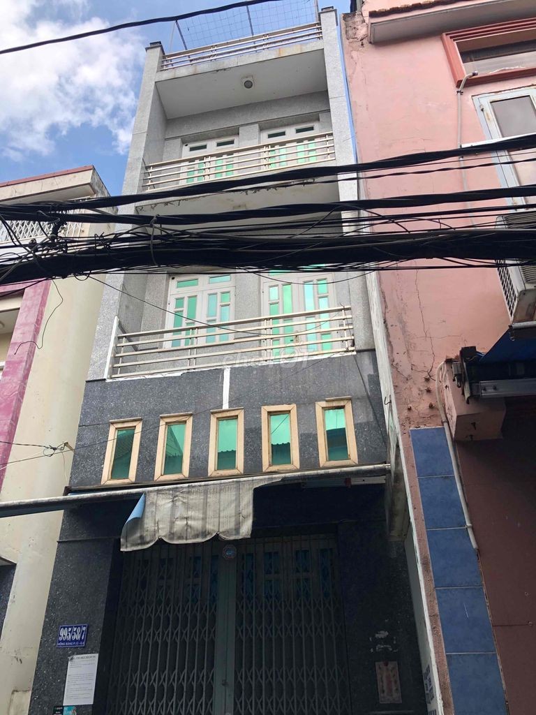 Cho thuê nhà 3 tầng Hồng Bàng, Q6 ngang 4m dài 7m gần Vòng Xoay Mũi Tàu