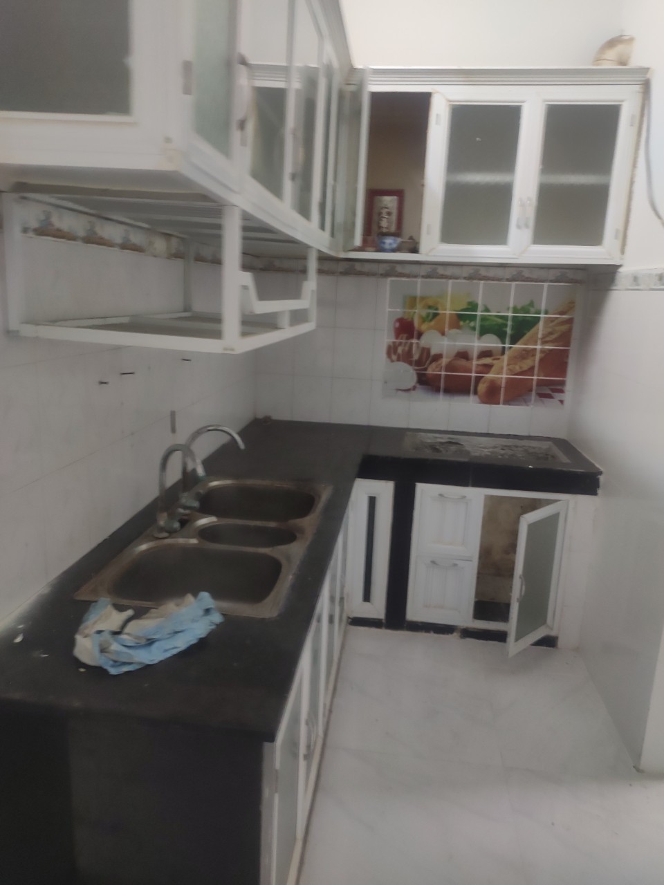 Nhà lầu đẹp 4PN - DT 64m2, đường Trần Văn Mười ngay ngã tư cho thuê giá 6.5tr