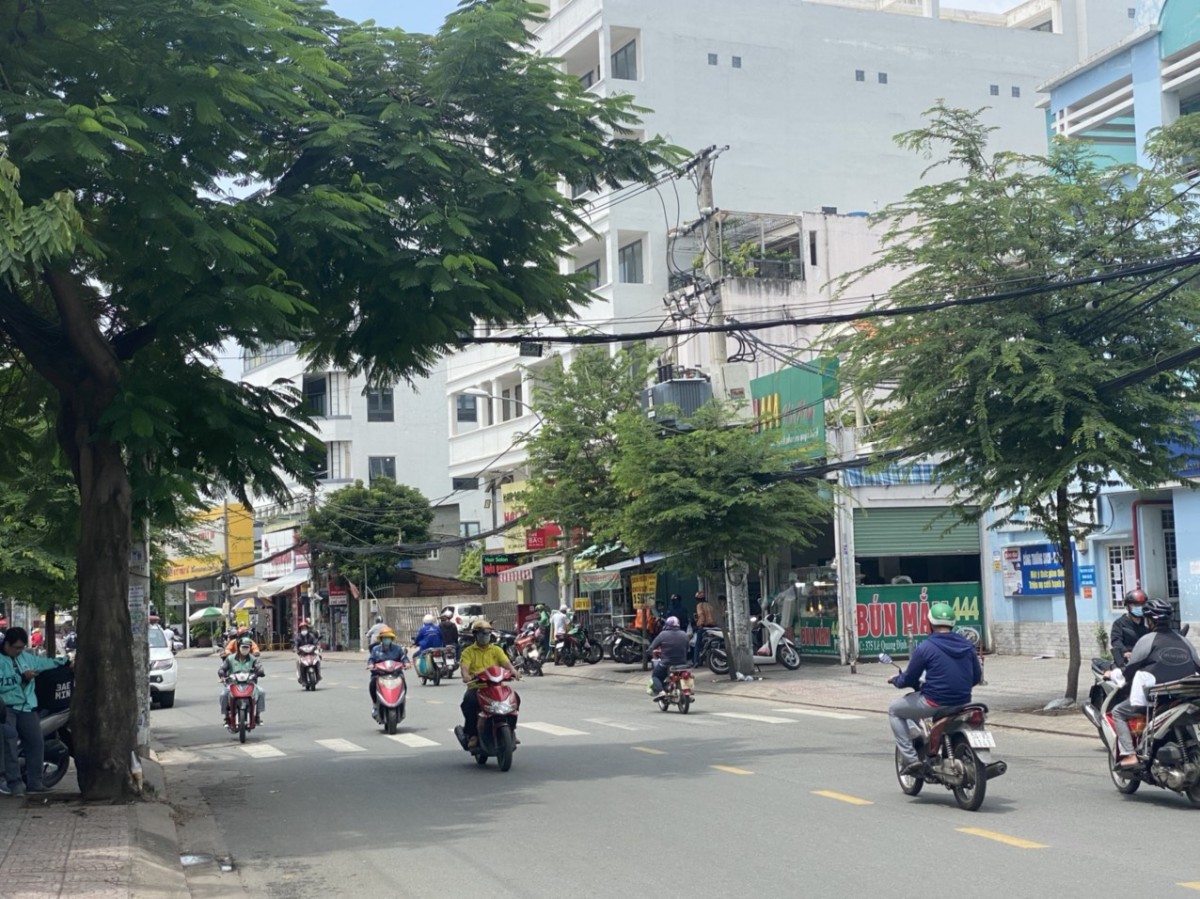 Cho thuê nhà Lê Quang Định Bình Thạnh - Hẻm ô tô 1/, giá cho thuê tốt