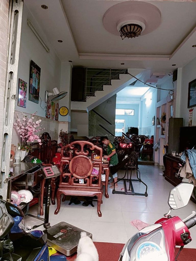 15 triệu/tháng có căn nhà HXH vô ra, 80m2 Quận Tân Phú cần cho thuê