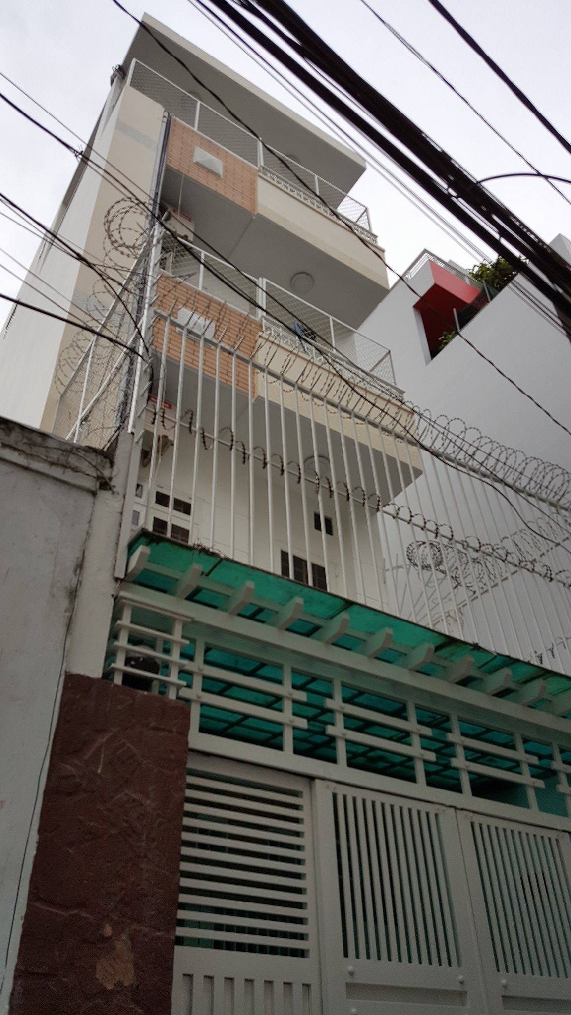 Nhà cho thuê HĐ 6th - 1 năm, sát bên MT Nguyễn Thị Huỳnh, PN, giá 15tr/th DT 4 x 15m