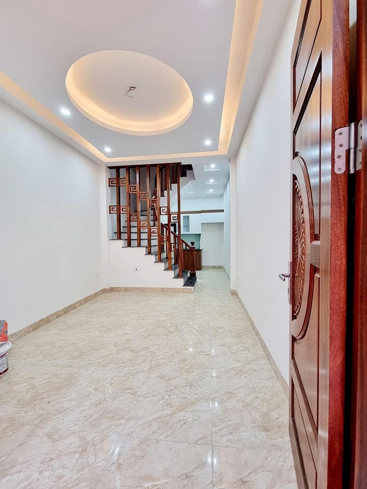 Nhà riêng 4 tầng cho thuê 14tr/th tại Long Biên, 3PN + 4WC