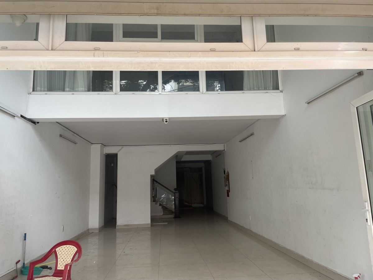 Cho thuê nhà mặt tiền Trương Công Định, Quận Tân Bình, DT: 5.1m x 22m