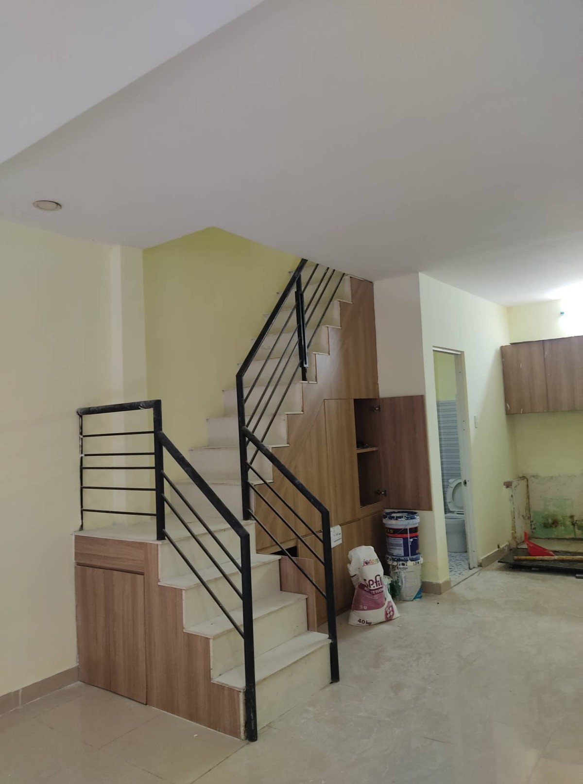 Cho thuê nhà nguyên căn hẻm xe tải, gần vòng xoay An Lạc - 6tr/th
