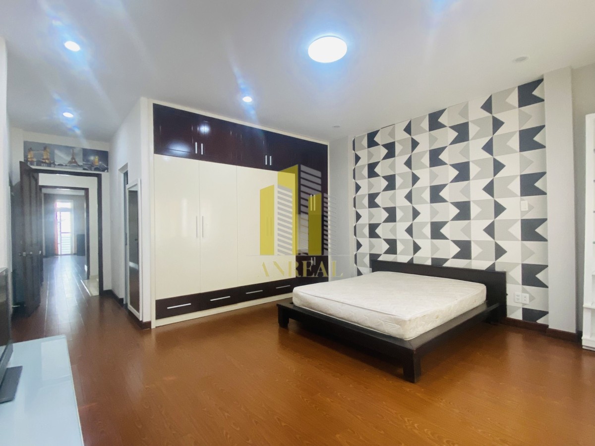 Cho Thuê Nhà Nguyễn Văn Hưởng - FULL NỘI THẤT, Sân Xe Hơi - Giá 45 Triệu