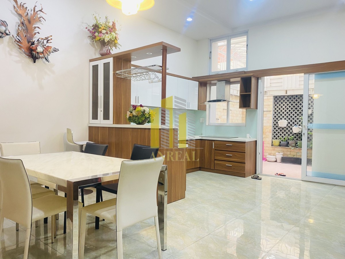 Cho Thuê Nhà Nguyễn Văn Hưởng - FULL NỘI THẤT, Sân Xe Hơi - Giá 45 Triệu