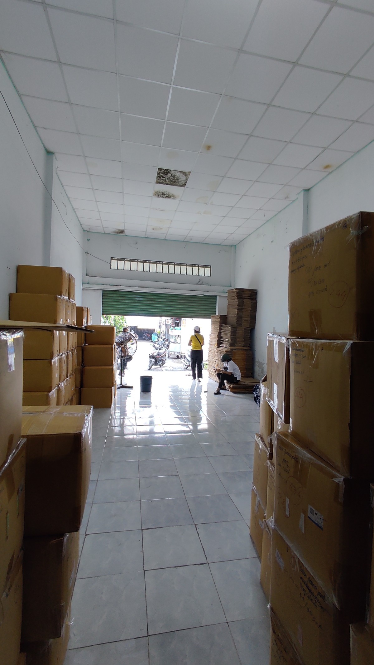 Cho thuê nhà hẻm tải 7m 118 Lê Trọng Tấn - Tân Kỳ Tân Quý. 5*18m. 1 lửng. 9 triệu.