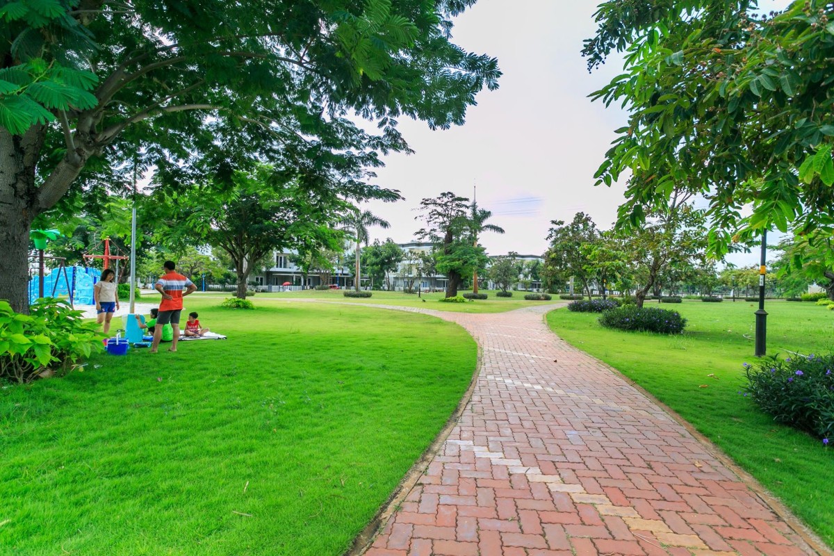 Biệt Thự Song Lập Melosa Khang Điền - 8x18m Full Nội Thất - Sân Vườn Rộng - Mới Đẹp - Gần Công Viên