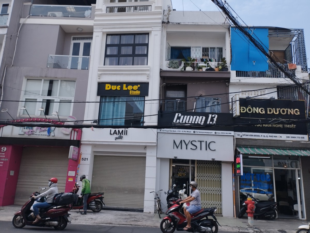 Cho thuê nhà nguyên căn MT Huỳnh Văn Bánh 4.5x12m-5 tầng ngay Lê Văn Sỹ chỉ 35 triệu thương lượng