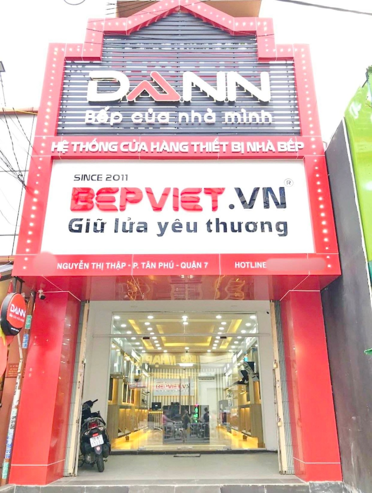 Cho thuê nhà 1 lầu mặt tiền Nguyễn Thị Thập Quận 7