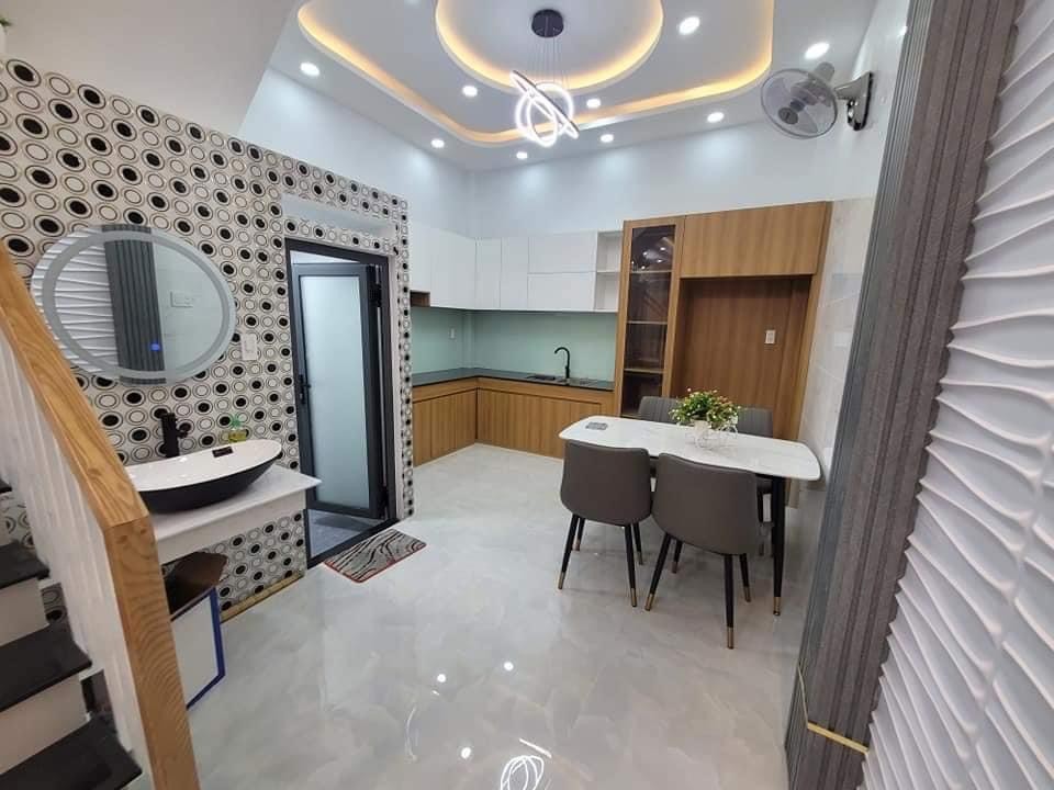 Cho thuê nhà Mới Full nội thất đường Quang TRung P8 GV