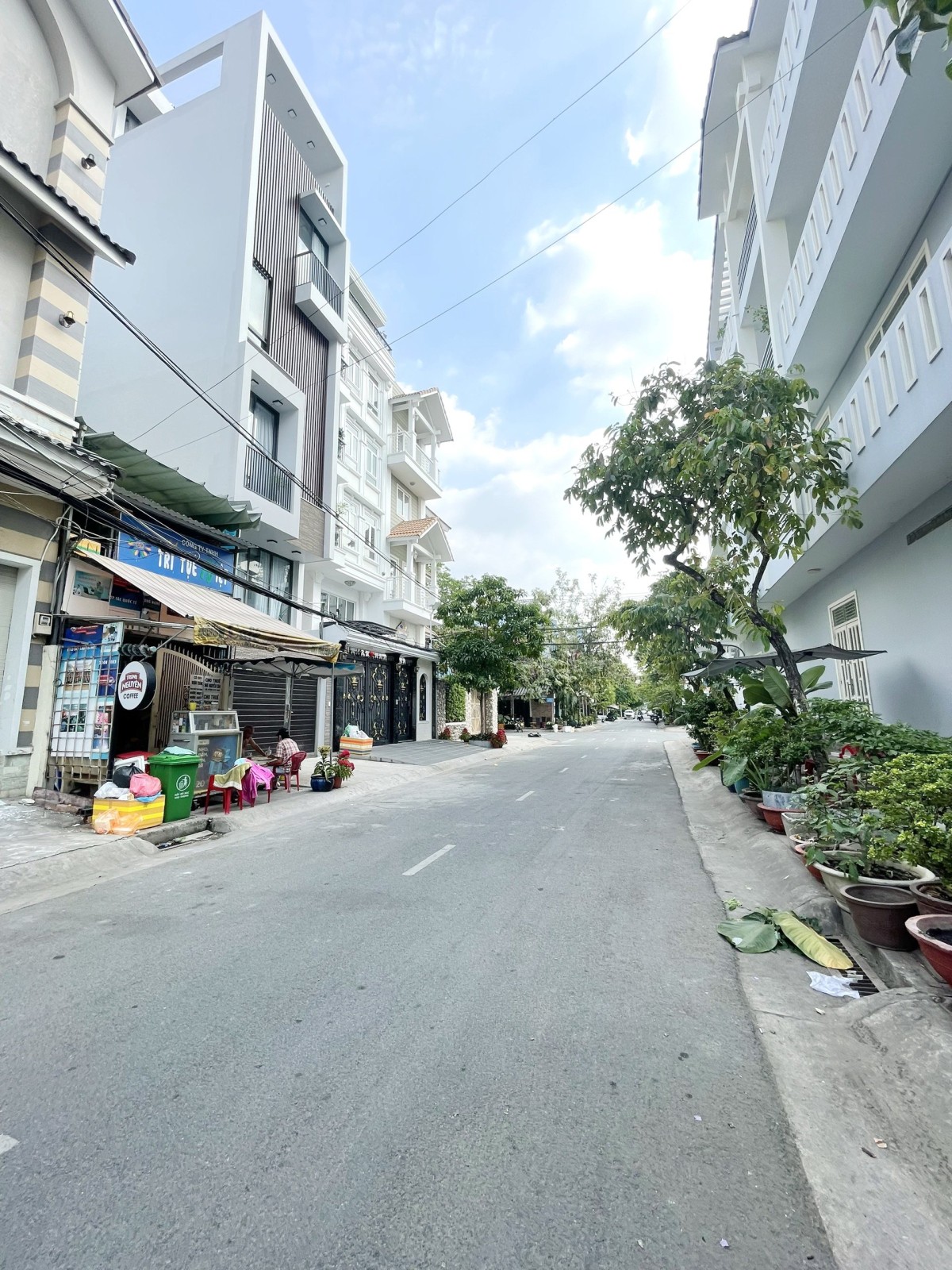 Cho thuê nhà 2 lầu góc 2 mặt tiền đường số Cư Xá Ngân Hàng, P, Tân Thuận Tây, Q7