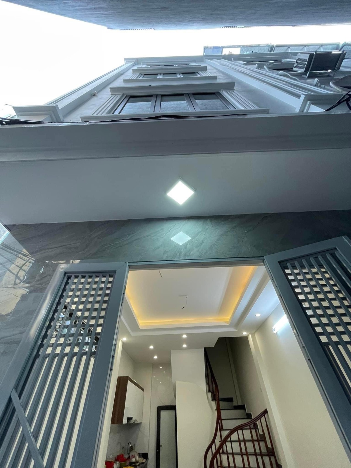 Cho thuê nhà nguyên căn Thanh Am, Long Biên. 33M2 * 4 tầng