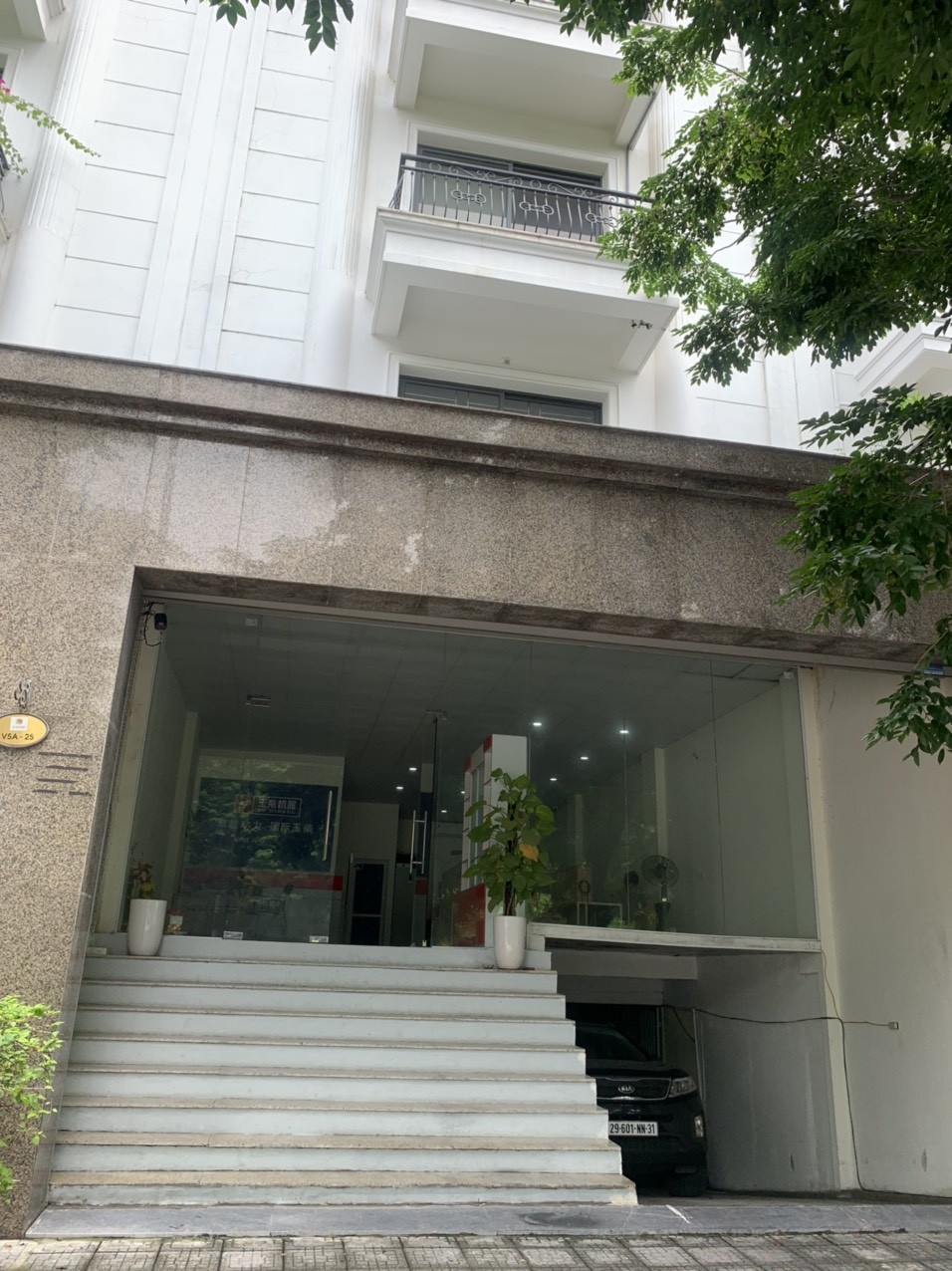 Cho thuê nhà mặt phố Văn Khê, KĐT Văn Phú, Hà Đông, 128m2, 7 tầng, 1 hầm, thang máy