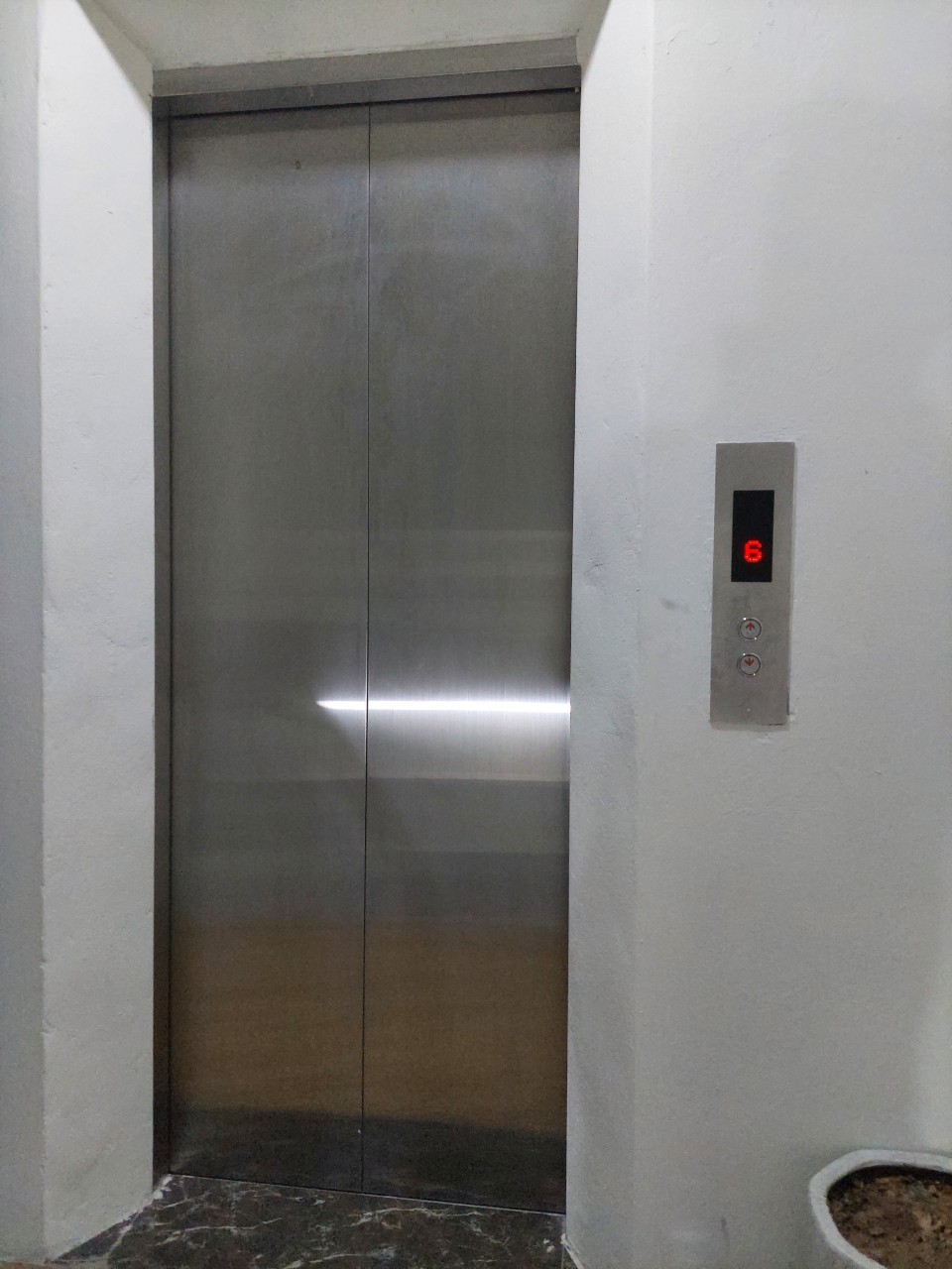 Cho thuê nhà mặt phố Văn Khê, KĐT Văn Phú, Hà Đông, 128m2, 7 tầng, 1 hầm, thang máy