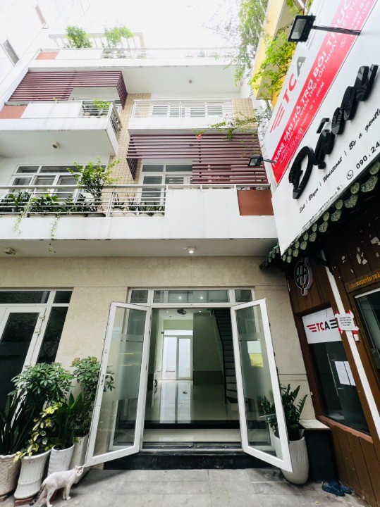 Cho thuê nguyên căn Nguyễn Trãi, 3 tầng, nhà mới y hình chỉ 35tr/th