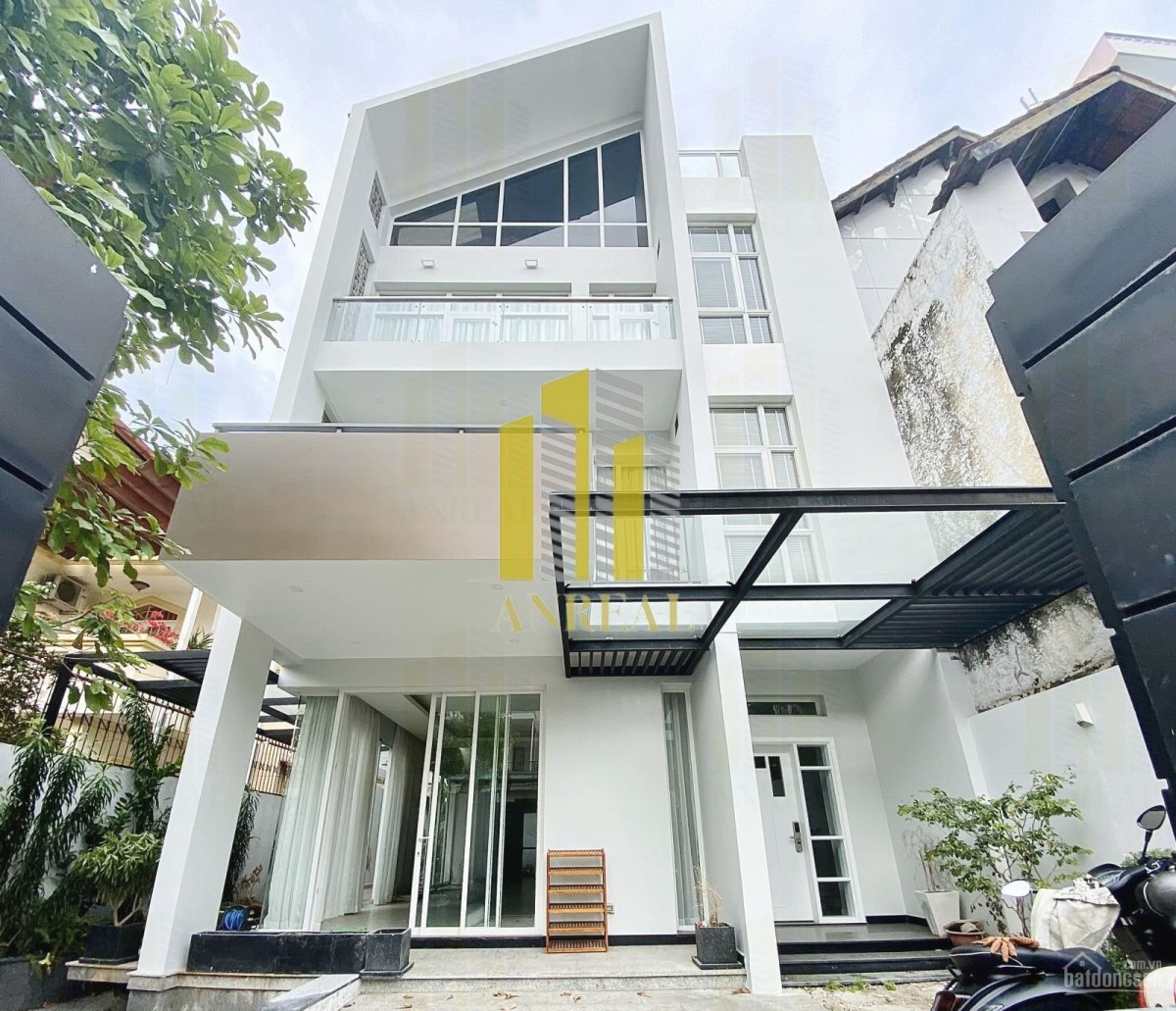 Cho thuê villa cao cấp tại Thảo Điền 430m2 - phong cách hiện đại