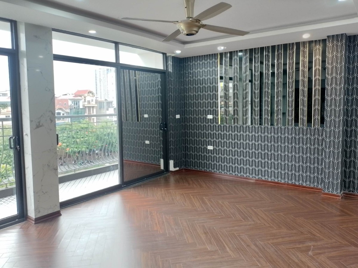 Cho thuê nhà mặt phố Vũ Tông Phan - Thanh Xuân 71m2, 7 tầng thang máy, MT 6m, 55tr/tháng.