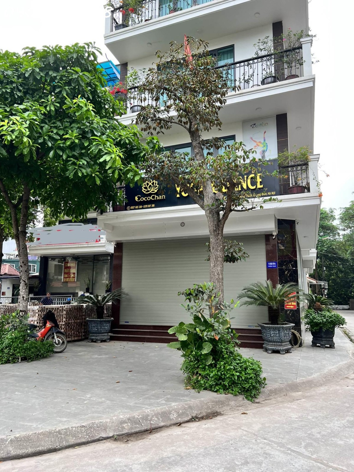 Cho thuê tòa nhà làm văn phòng mặt phố Thượng Thanh, Long Biên