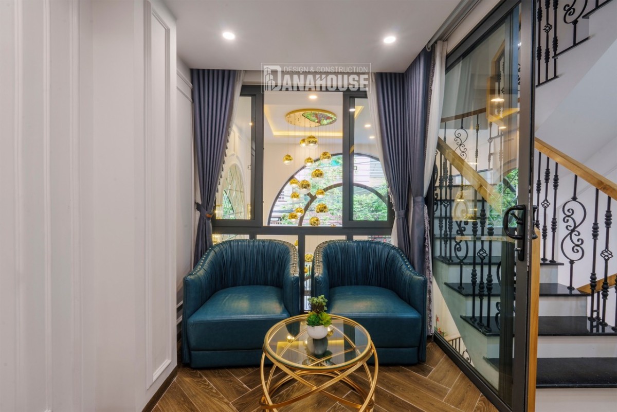 Cho thuê nhà mới thiết kế theo phong cách tân cổ điển sang trọng, đường Nguyễn Hoàng